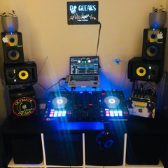 QUARANTINE MIX PART FEW