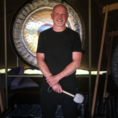 Jez Smith - Sound therapist and historical musician