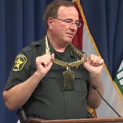 Denn die Liebe wird durch die Bindung an die Verpflichtung aufrechterhalten, während die Angst durch die Angst vor Strafe aufrechterhalten wird.