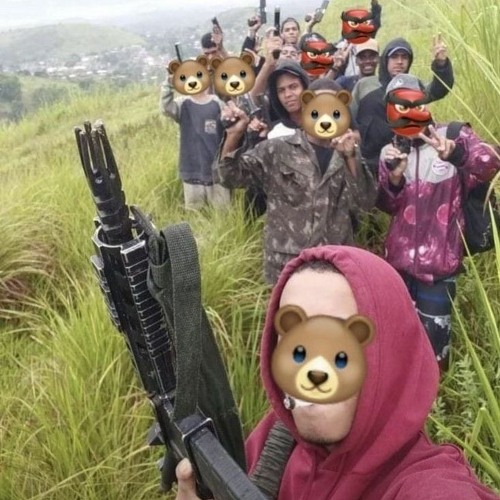 tropa da Parma vs jeep preto  (speed UP)