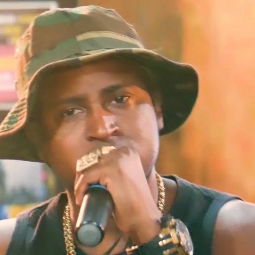 MC PQD - PUTARIA COM A TROPA DO BBT (( DJ 77 DO DICK & NINO 22 ))