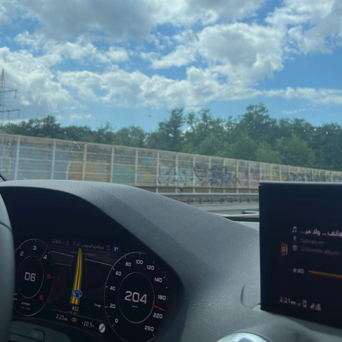 بالعيون - سلام حسن