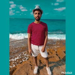 نازل وانا ماشى
