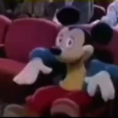 Oh boy my favorite seat but Sr Pelo screams