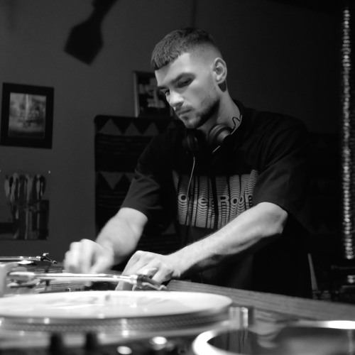 S02 E07 | Dima Khrapko @ Sonic Junkie Recording Studio