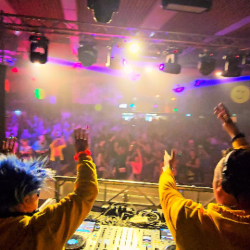 Double Trouble Beat the 90's