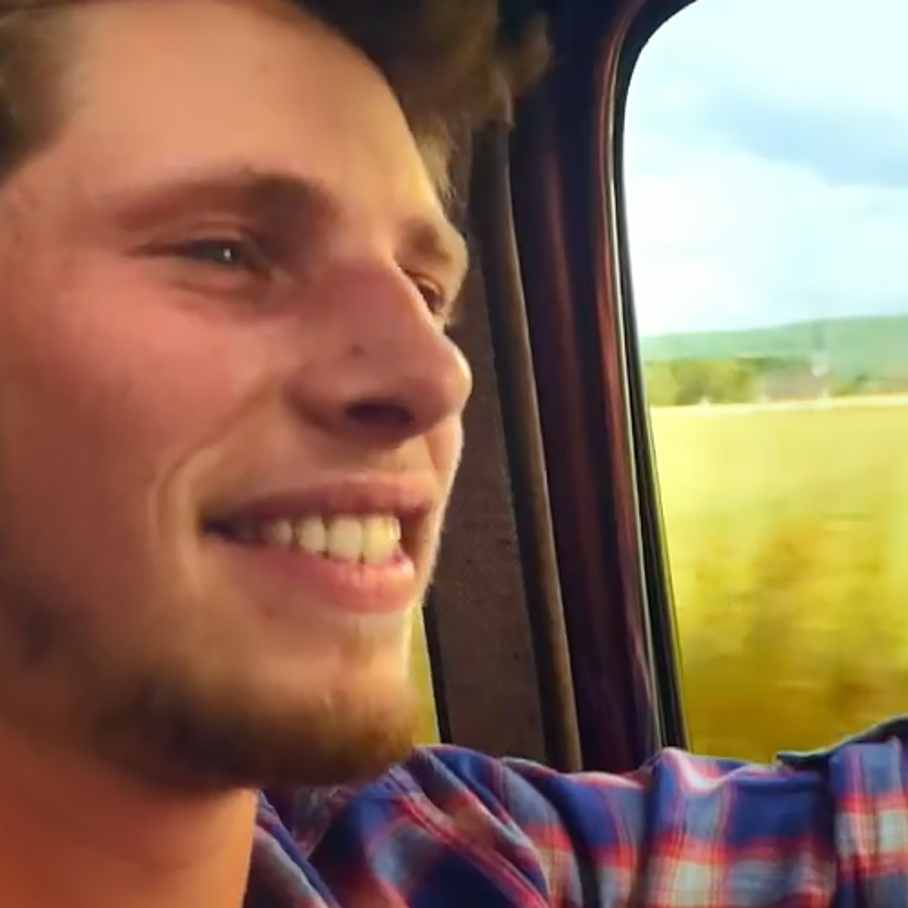 LA RADIO RADIEUSE KEEP ON MOVING