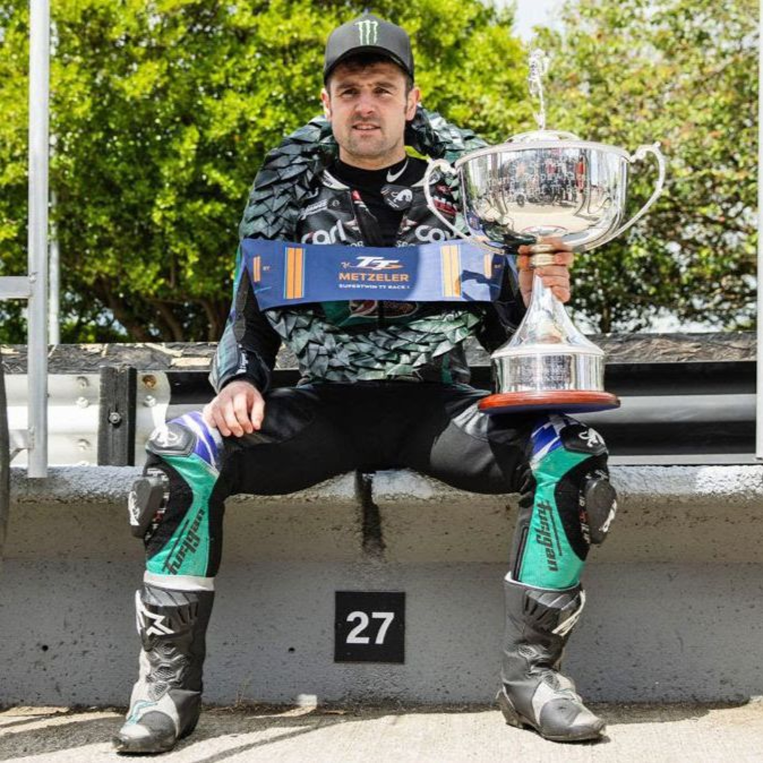 Episode 411 - Michael Dunlop makes history at the Isle of Man TT