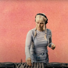 MITMISCHEN INVITES - Freya K.