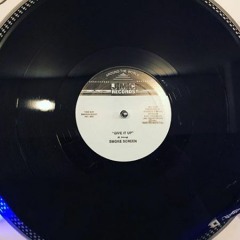 Smoke Screen - Give It Up ('84) (12" Instrumental) (JMC Recs)