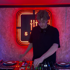 Bouncy Techno & Groovy Trance - Short Techno Set // VESCO