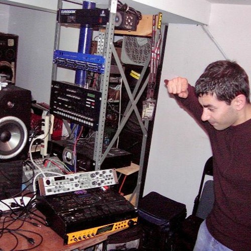 Patrick DSP - Live PA on Kind Radio NYC 2004