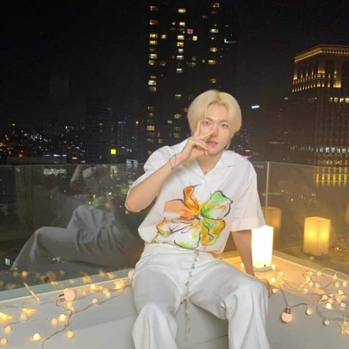 Stream 엘라스트 로민 Starlight by 은슬 | Listen online for free on SoundCloud 엘라스트 로민  Starlight