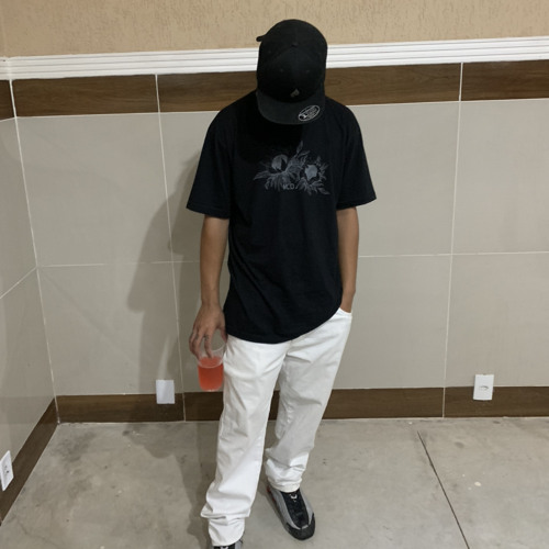 Kn 01 👑🪨                                                                                 @kevenn_.71