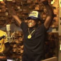 Yung Bredda Chutney singing