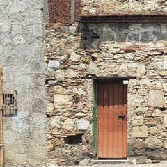 Quiet Histrionics at The Wall