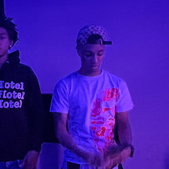 lackvill x feardoni- walkin down my block  (ivvnmr)