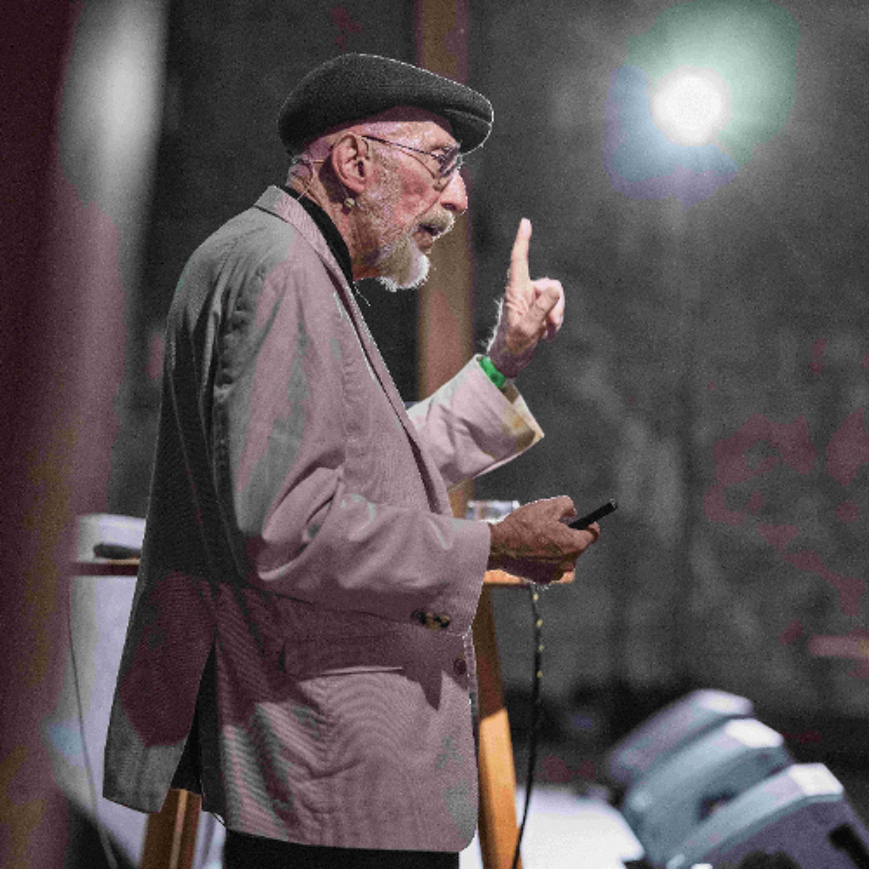 Držiteľ Nobelovej ceny hovorí o fyzike filmu Interstellar: S Nolanom, ktorý nahradil Spielberga, sme sa rozumne dohodli