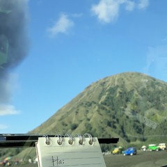 Musikalisasi Puisi Backsound Selaras Kunto Aji & Nadin A - Mencari yang dicari - Puisi oleh saya