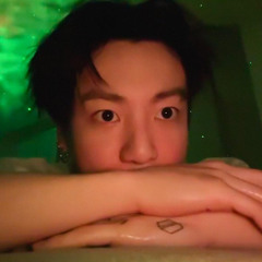 Jungkook Singing 'Beautiful' by Crush (Goblin OST) in his sick voice via 220330 ig story