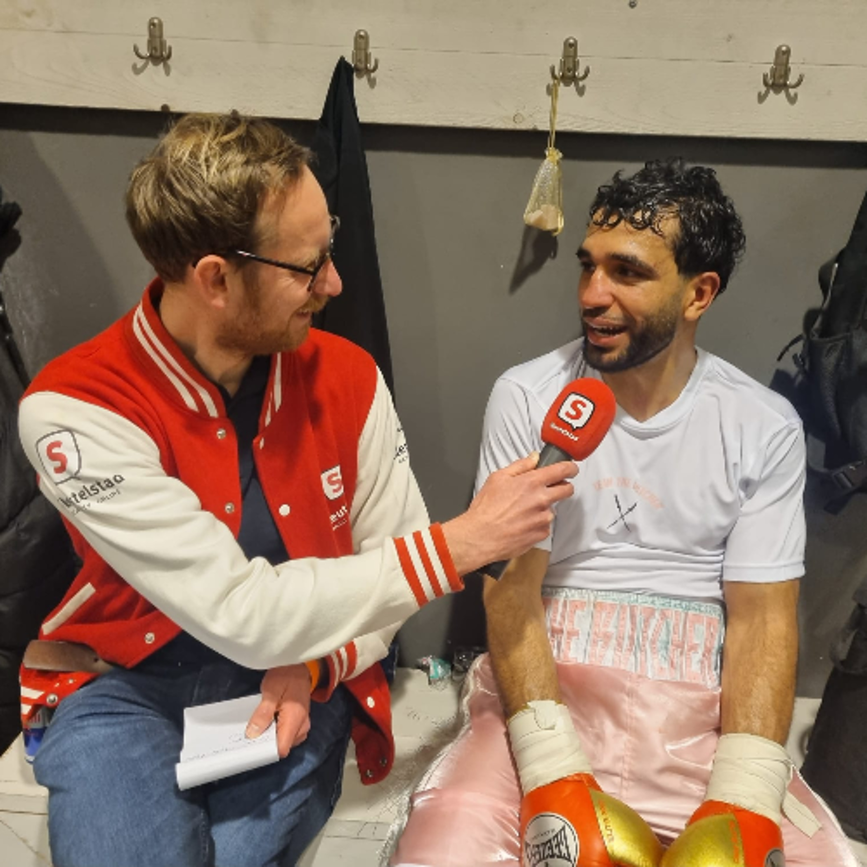 2026-02-14 Bokser Abdel Sakr wint vierde profwedstrijd episode artwork