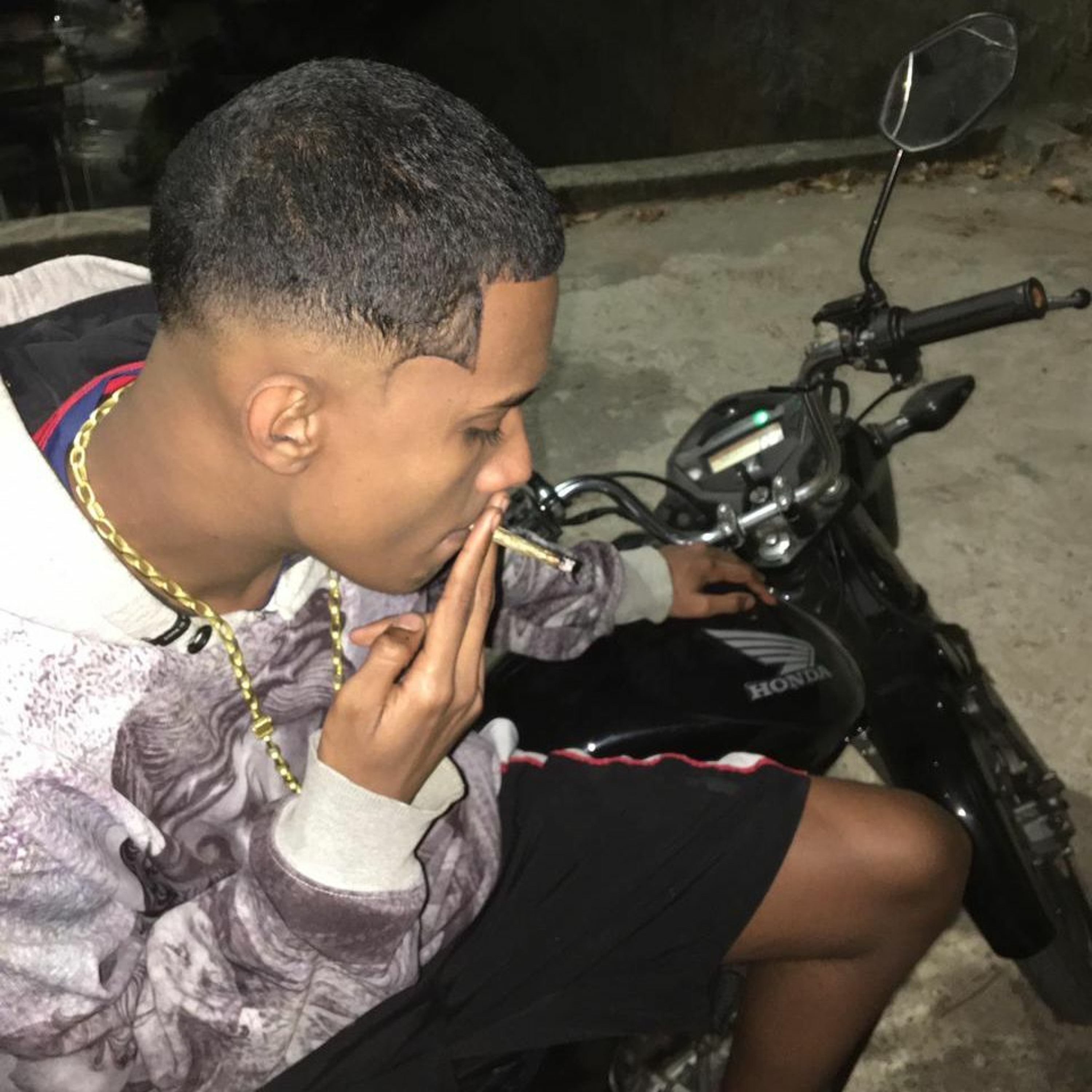 MC GN SHEIK MC DEXX MC CAJA - ELA ME VIU TROCANDO TIRO NA FAVELA - DJS DG DO RB , LC , RAYAN episode artwork