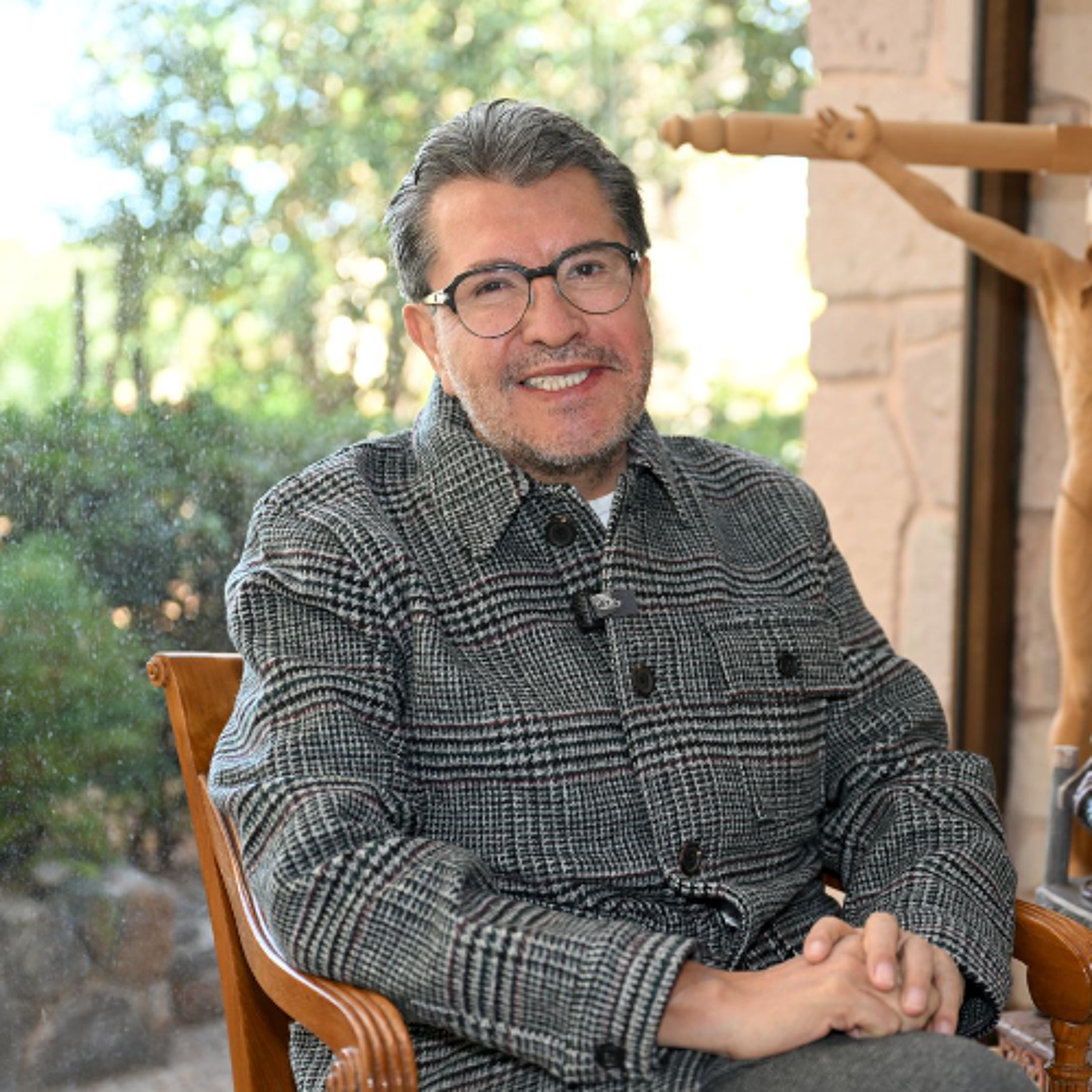 Monreal, en contra de eliminar los plurinominales