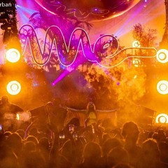 Sarah Stenzel Set Ame