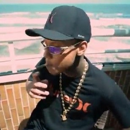 Cópia de ELAS OLHANDO SINISTRO- BOLADIN 211 REMIX RITMADO BRABA, - DJ GL DATROPA