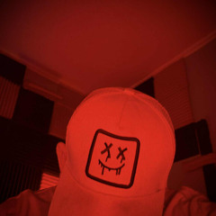 Capa x "Alone With Me"