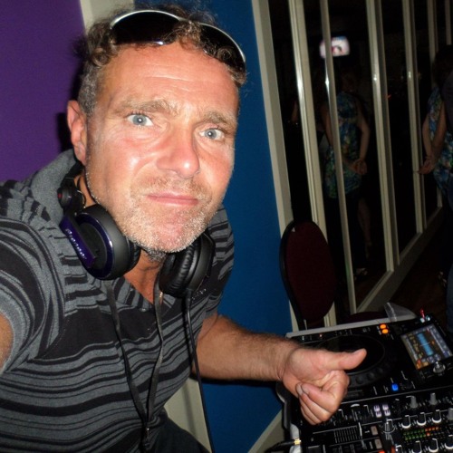 Wake Up Saturday classixx mix -> mixxed June 15, 2024