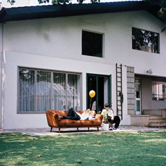 Groupie (feat. Mokyo)