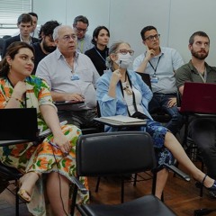 11.11.2025 = ESCOLA DO PARLAMENTO REALIZOU AULA PRÁTICA SOBRE IA