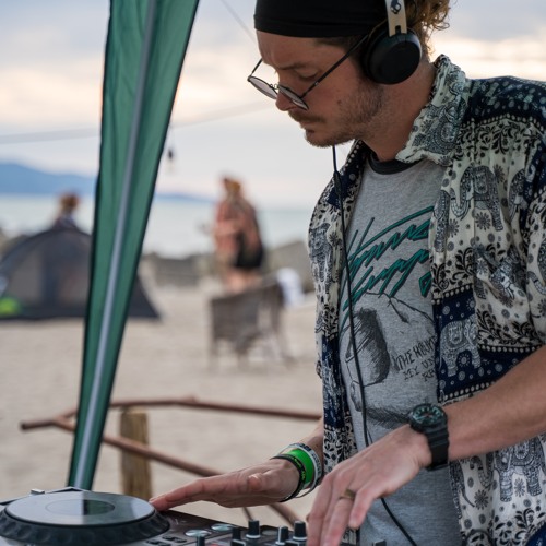 Stream LOUIE DAZEY - LIQUID RYTHM [DJ SET] by LOUIE DAZEY | Listen ...