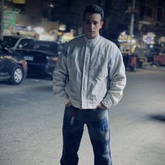 انت قاعد بتحب وهي بتشرب ڤيب _ كريم كرستيانو