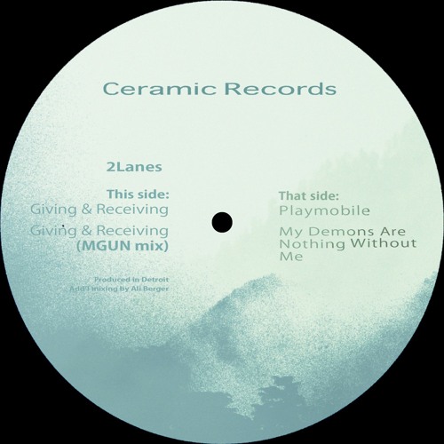 Premiere: 2Lanes - Playmobile [Ceramic Records]