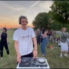 groovy house mix in a berlin park
