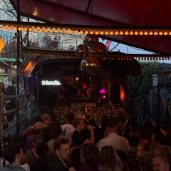 Mel@Bahnwaerterthiel_Outdoor_Summer_Closing