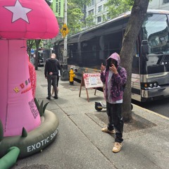 LKM Laney - Tour Guide