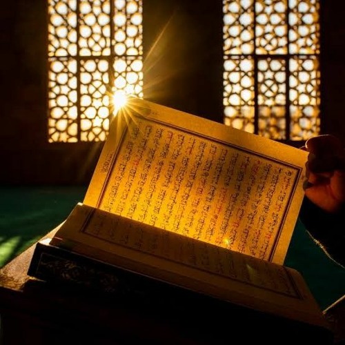 وَمِنهُم مَن عاهَدَ اللَّهَ لَئِن آتانا مِن فَضلِهِ           " القارئ عمر بن عبد العزيز "