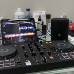 STADIUM X BREAKTRANCE MIXTAPE