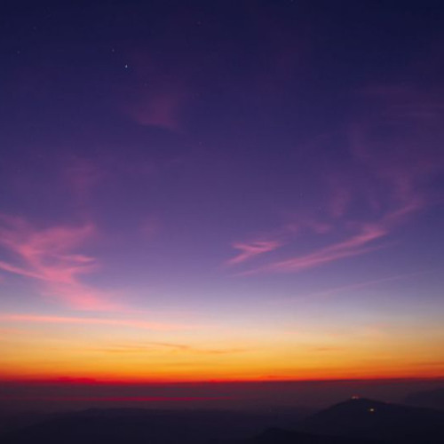 اقتربت صلاة الفجر