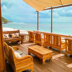 Tutti Cafe (Bali indonesia ) BUDA MARLEY SUNSET DRINKS classic hits