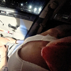 Pretty Women Ft Little Giant