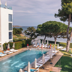 These exotic latin rhythms are blowing my white ass mind