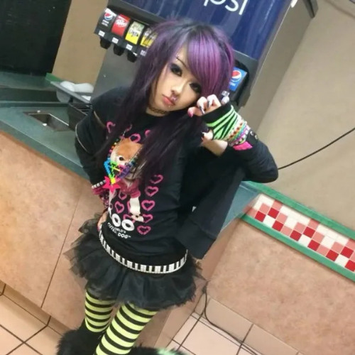 another shitty scenecore song (prod. fallen ang3lx)