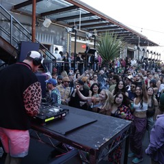 BLK&WHT LIVE SETS