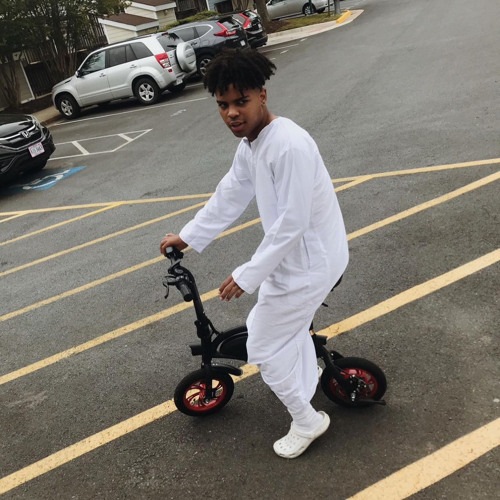 Showjoe - Full Moon (Showjoe + Naawoj)