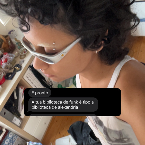 Sentando na Glock Rajada - Xaqualhando vs Vai Desce Vai Desce S2