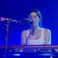 feels like - gracie abrams
